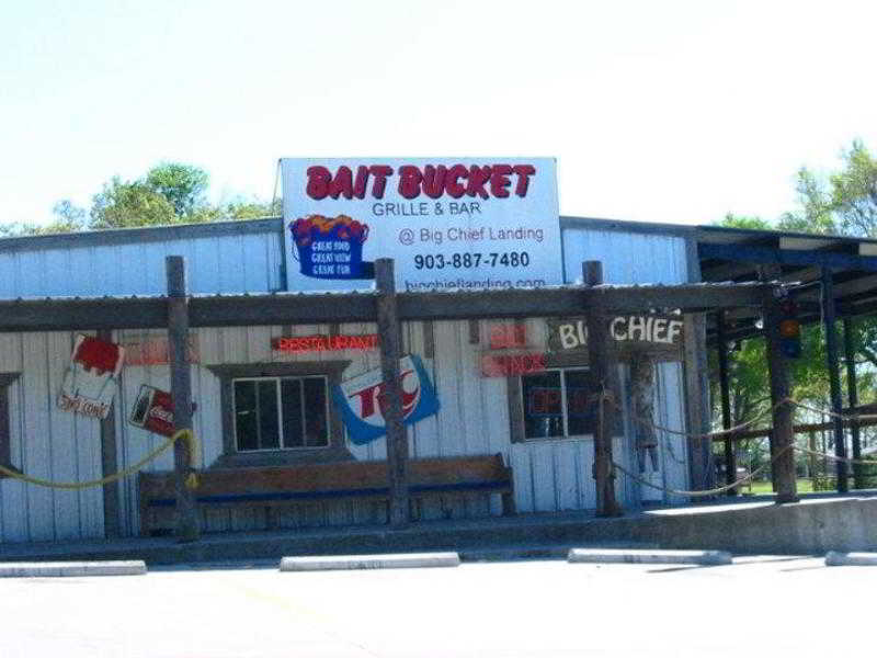 Days Inn Gun Barrel City Exterior foto